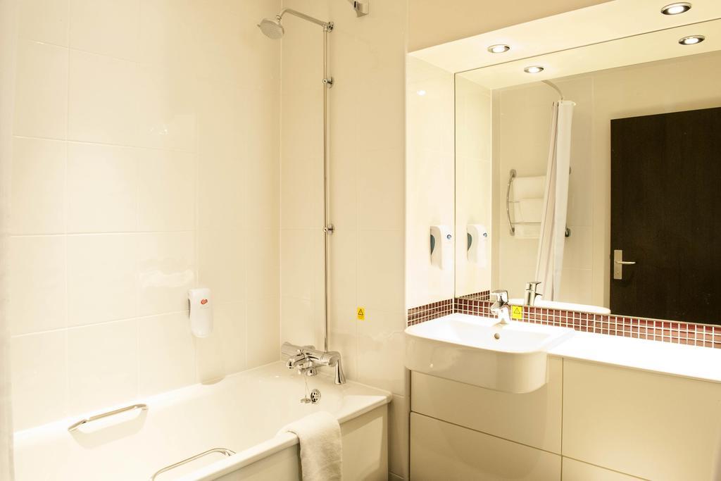 Premier Inn London Wandsworth Pokoj fotografie