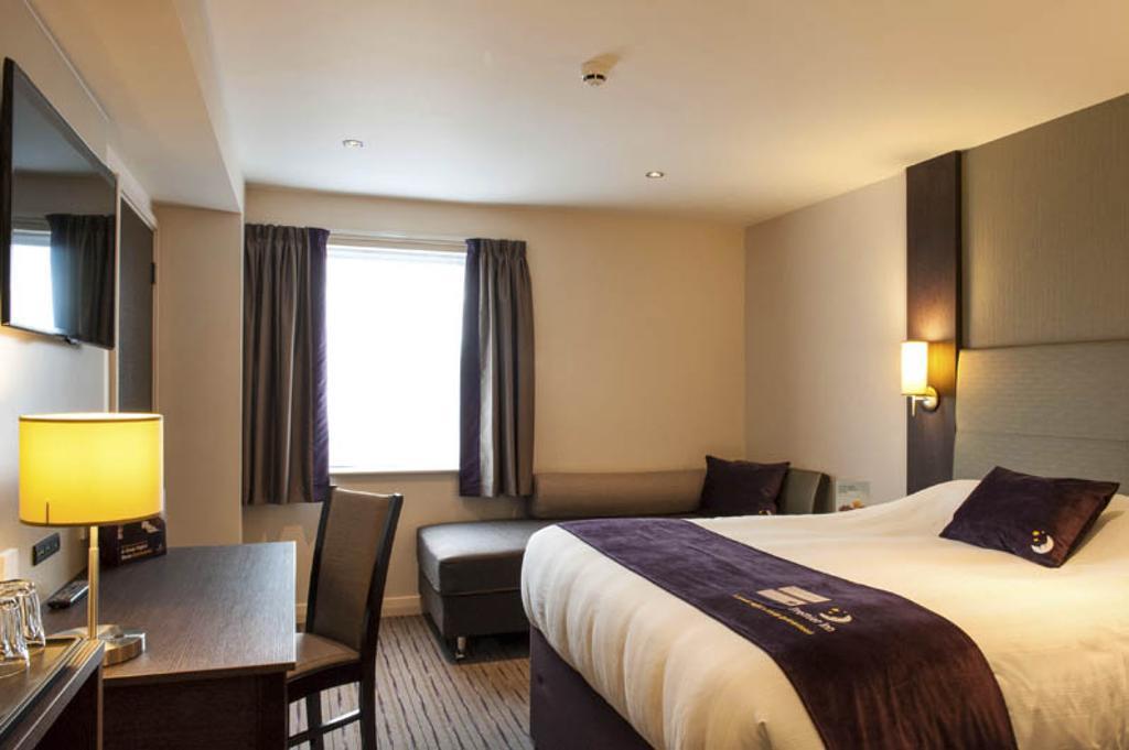Premier Inn London Wandsworth Pokoj fotografie