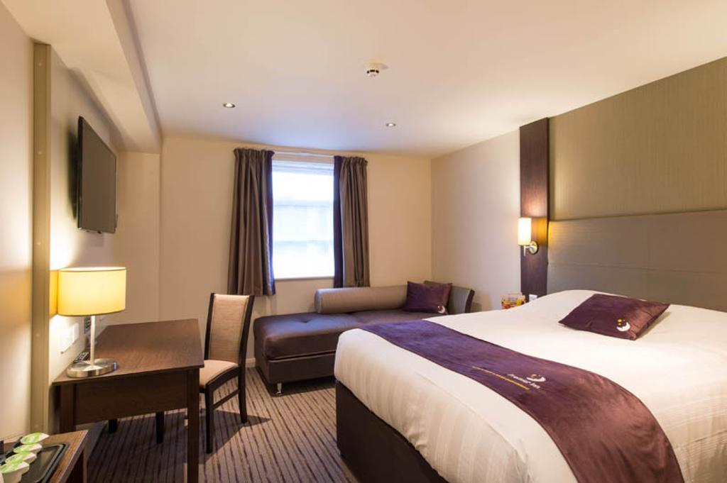 Premier Inn London Wandsworth Pokoj fotografie
